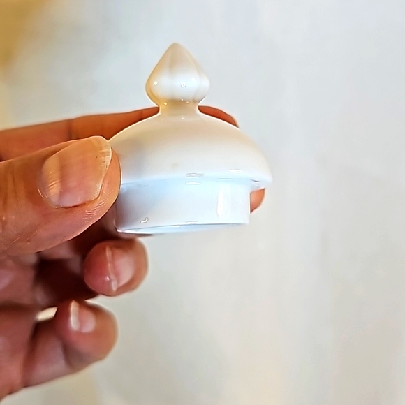 Cordon Bleu Porcelain Elephant Tea Pot - Picture 9 of 10